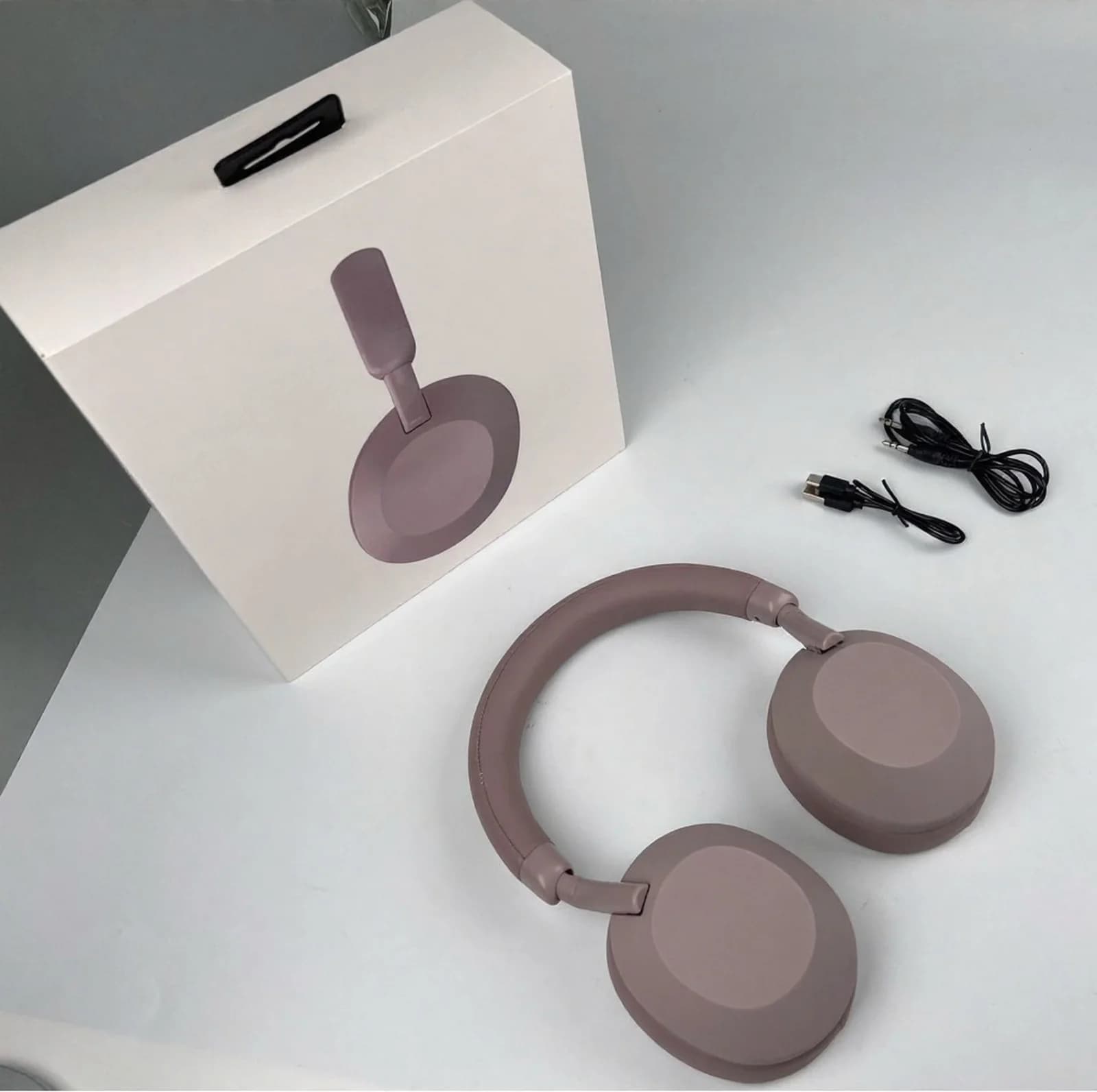 Bezvadu Bluetooth auss austiņas ar aktīvo trokšņu slāpēšanu