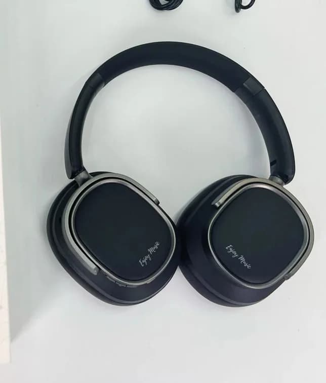 Retro stila Bluetooth austiņas ar aktīvo trokšņu slāpēšanu